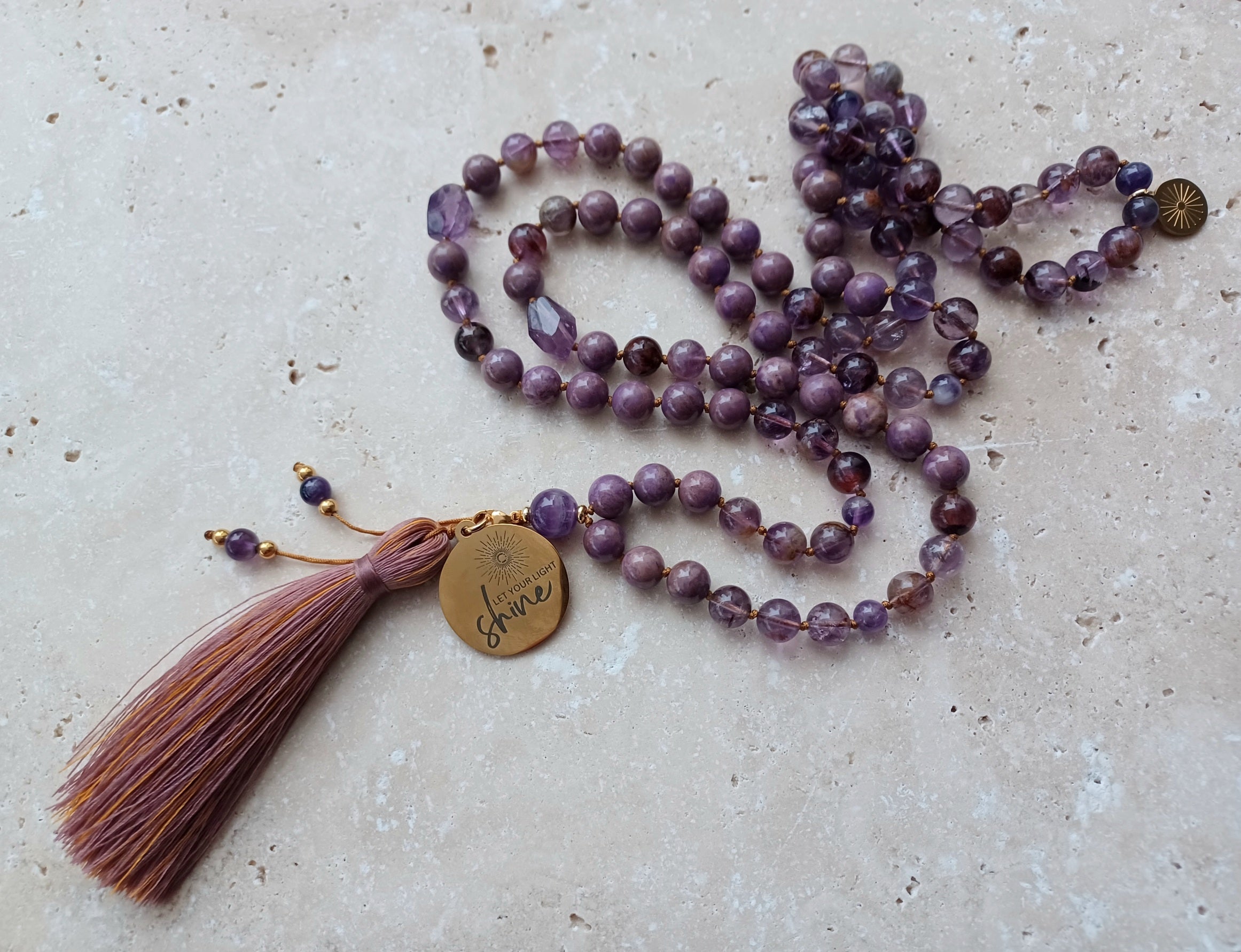 Mala LET YOUR LIGHT shine (Cacoxenit Phosphosiderit Amethyst)