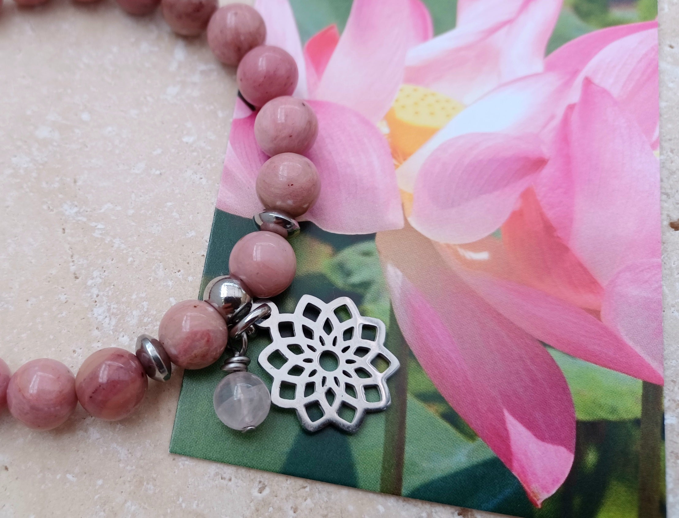 Armband LOTUSBLUME „Wachse still. Erblühe kraftvoll.“