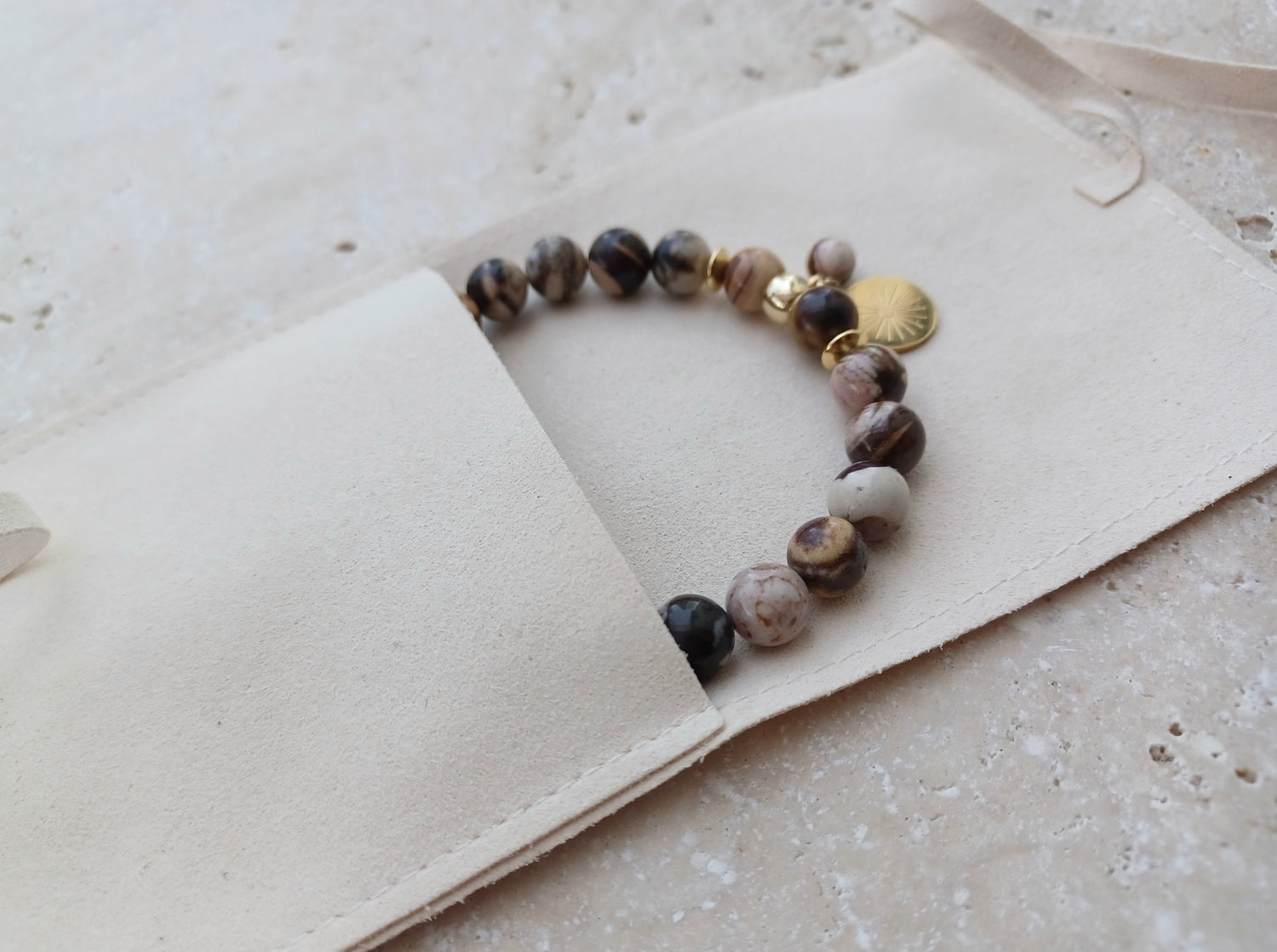 Armband SONNE ...mit der Energie der Sonne durch den Tag.“