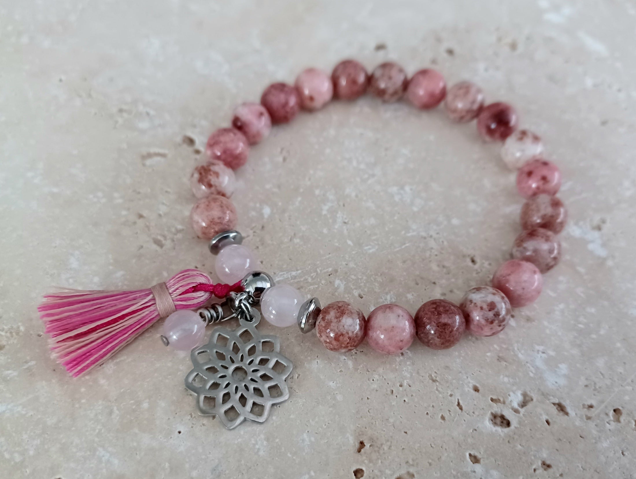 Armband Lotusblume (Thulit Rosenquarz)