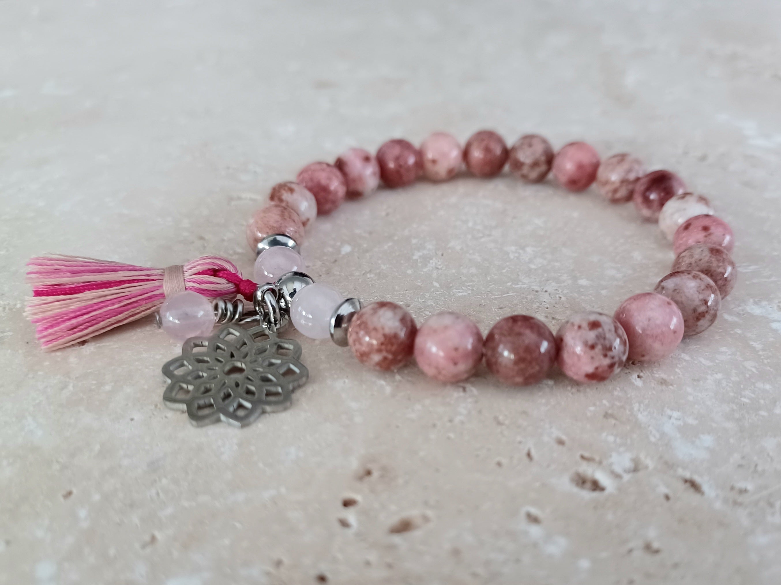 Armband Lotusblume (Thulit Rosenquarz)