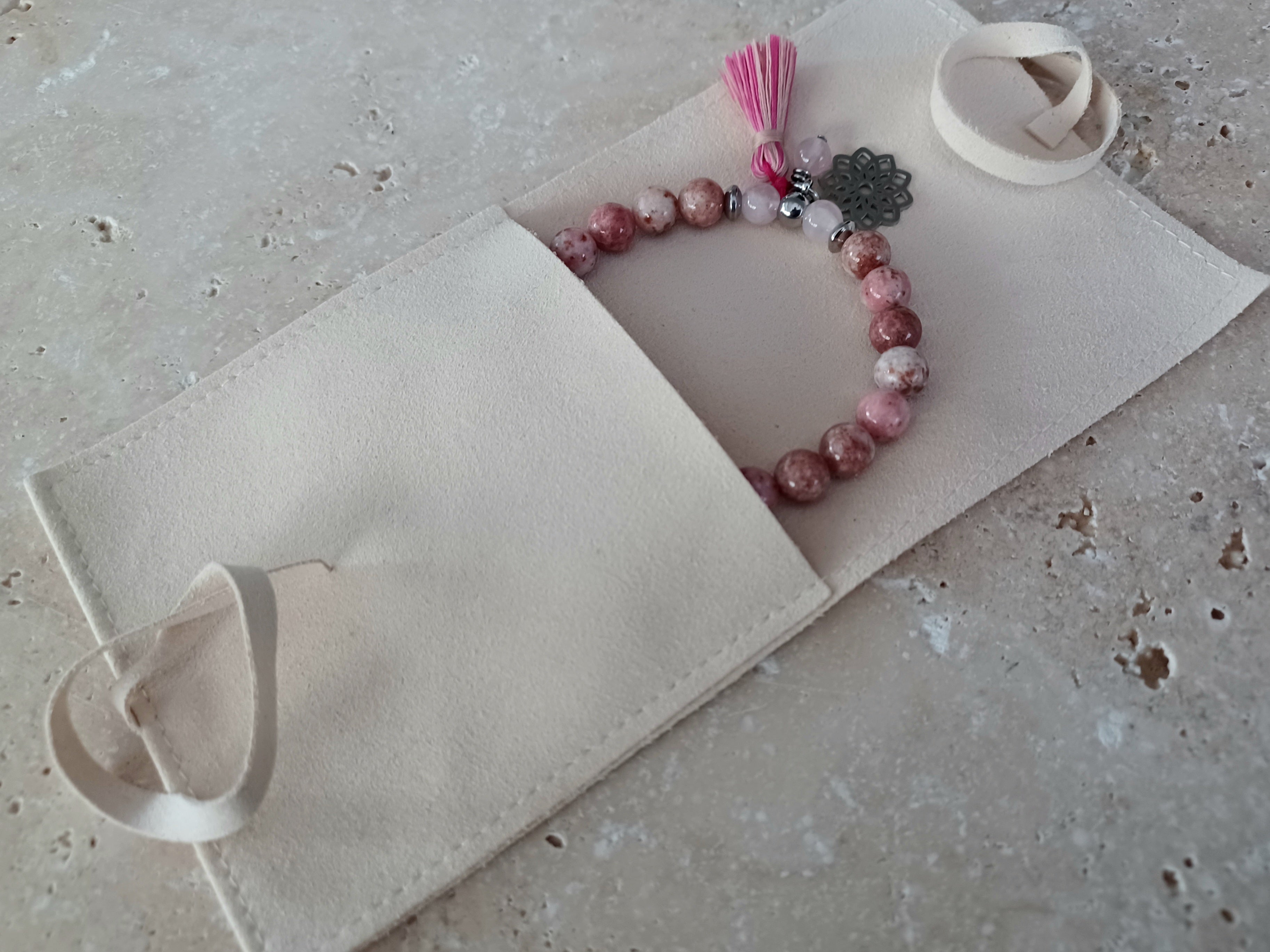 Armband Lotusblume (Thulit Rosenquarz)