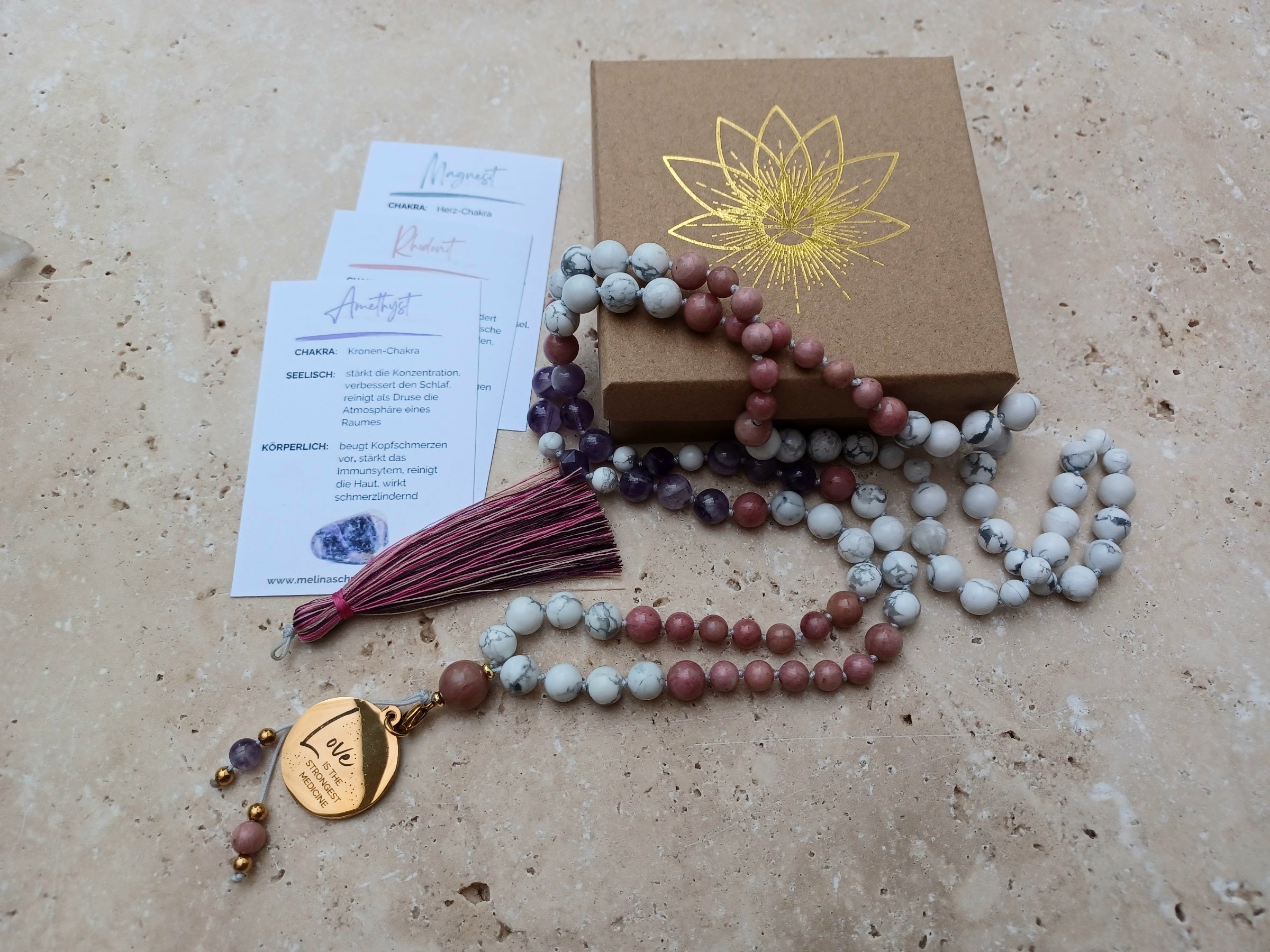 Mala LOVE IS THE STRONGEST MEDICINE ...Heilung beginnt mit dem Herzen.