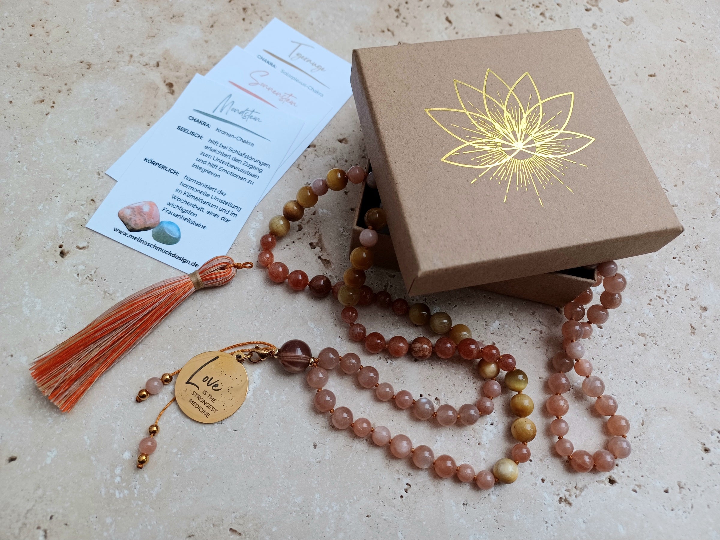 Mala LOVE IS THE STRONGEST MEDICINE. Für deine Selbstliebe, Mitgefühl und Annahme.