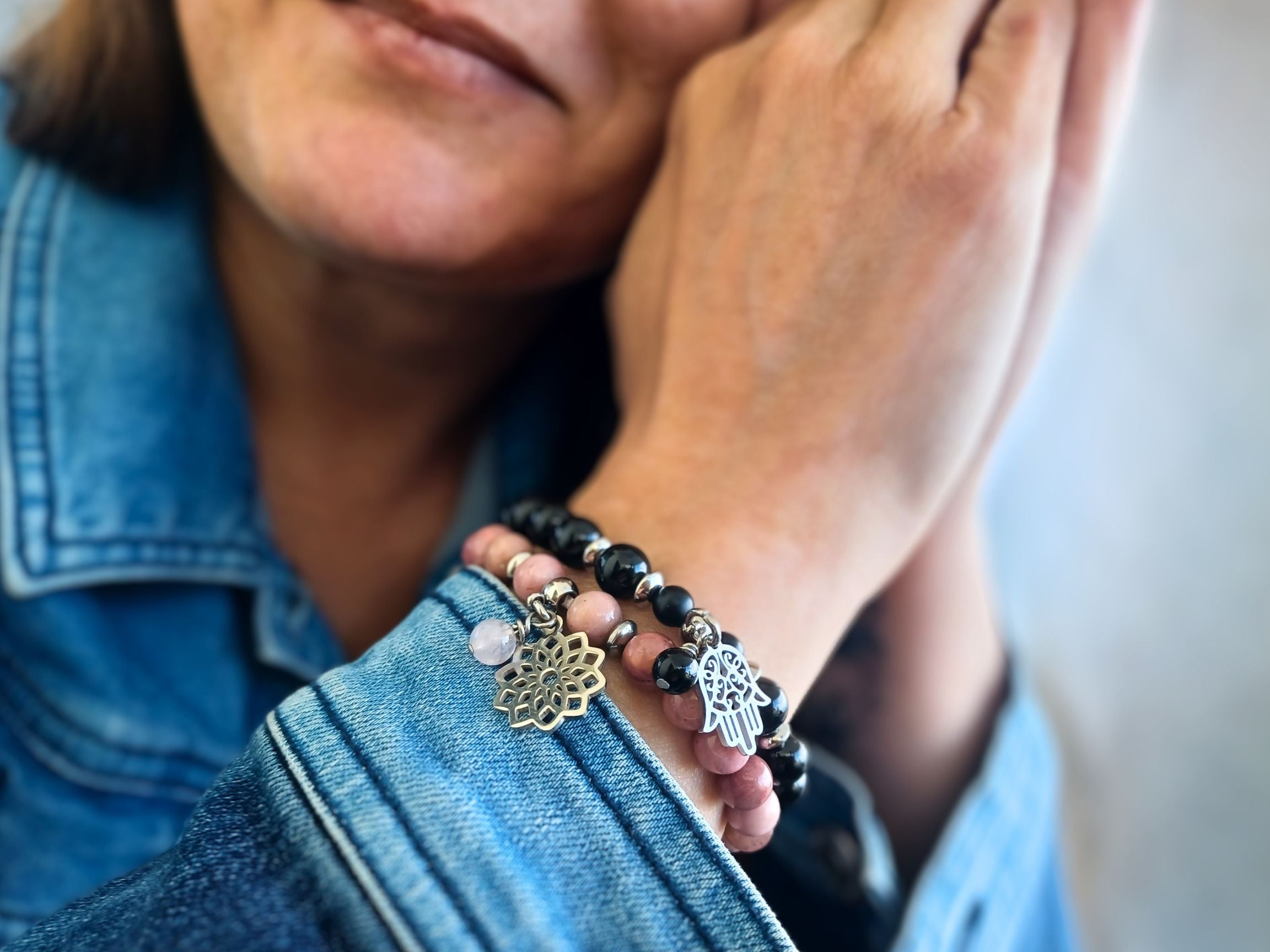 Armband Lotusblume „Wachse still. Erblühe kraftvoll.“