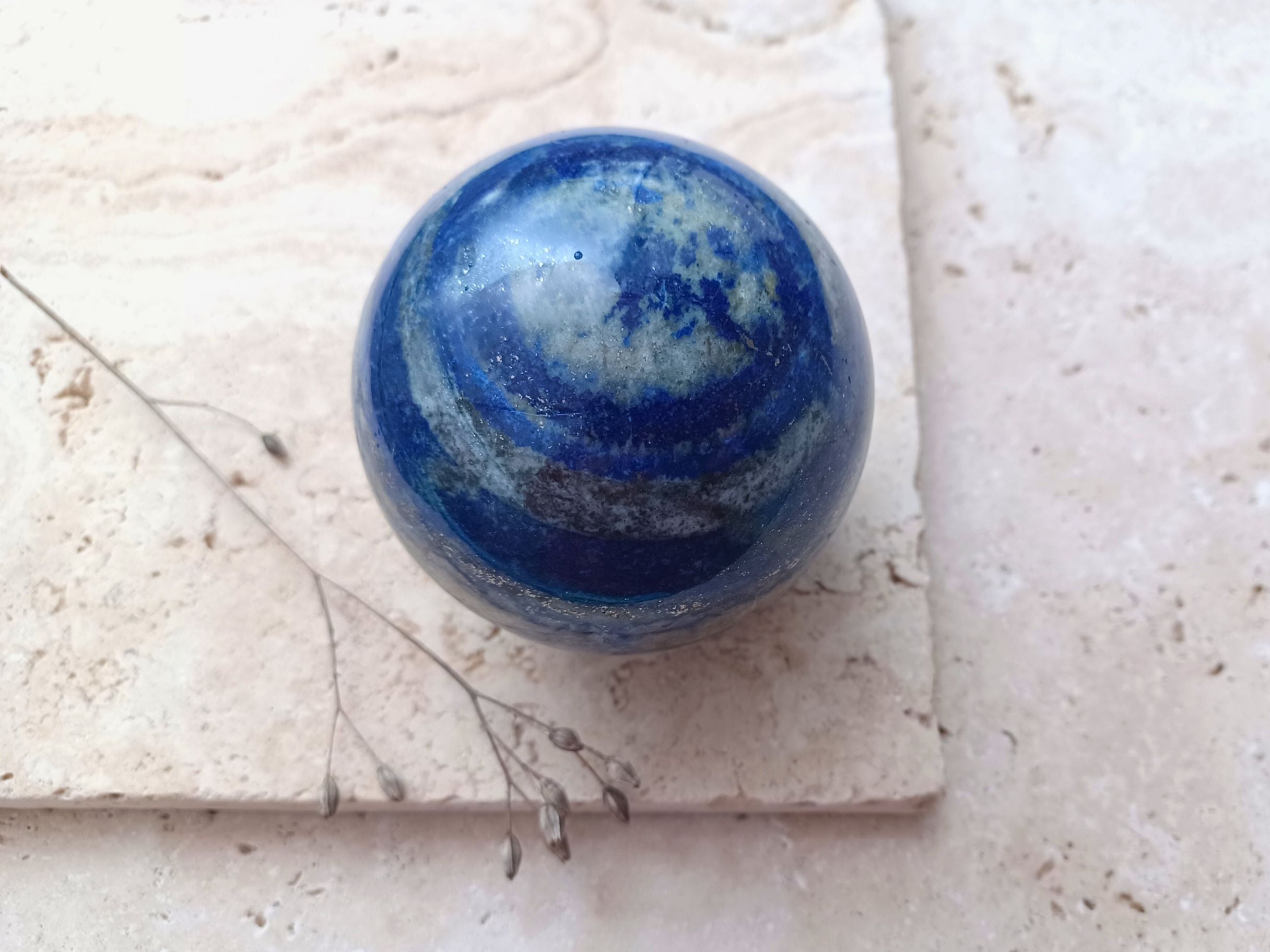 Lapislazuli Kugel - Wahrheit und innere Ruhe