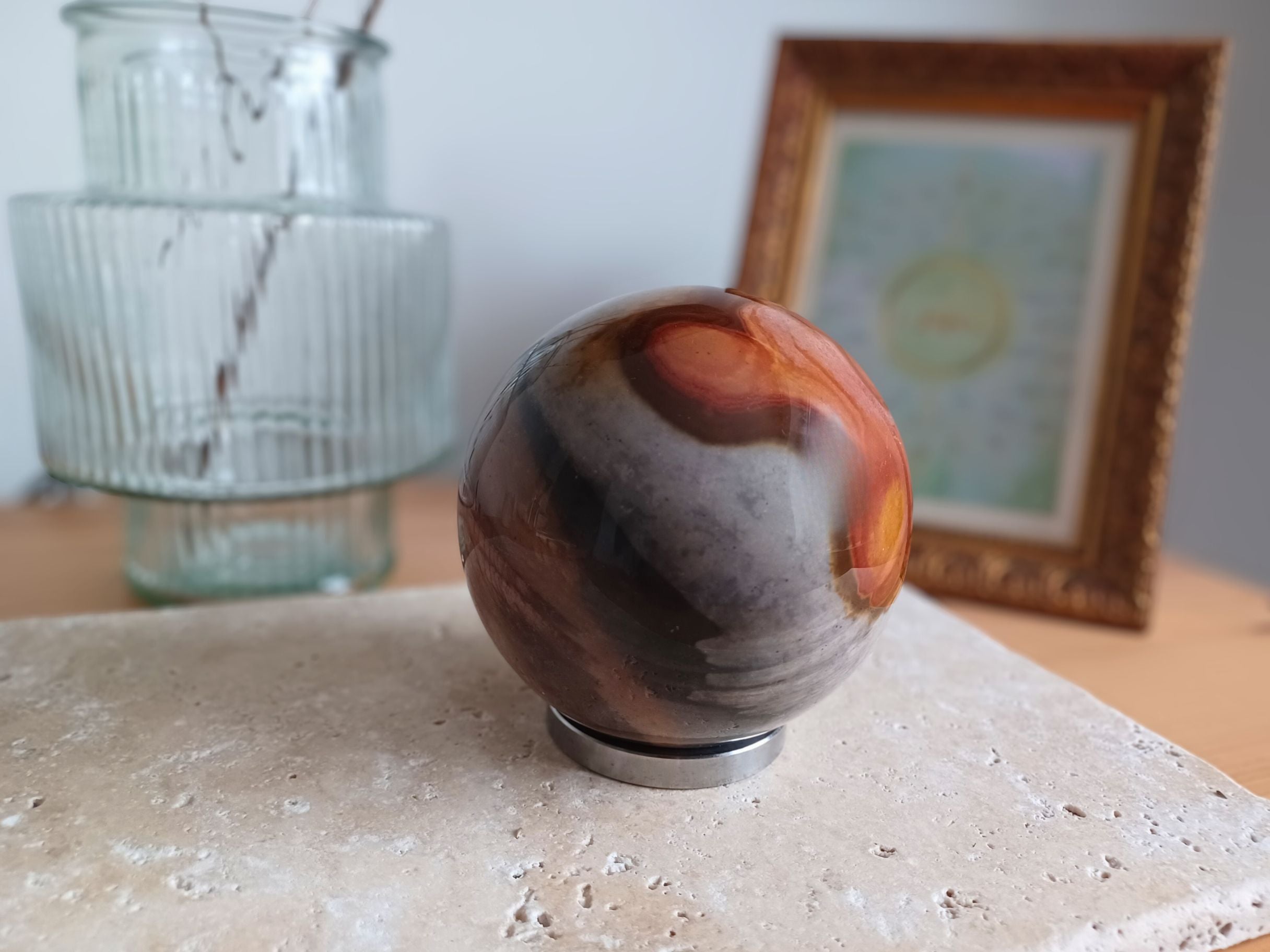 Polychromjaspis-Kugel - Schöpferkraft und Fantasie