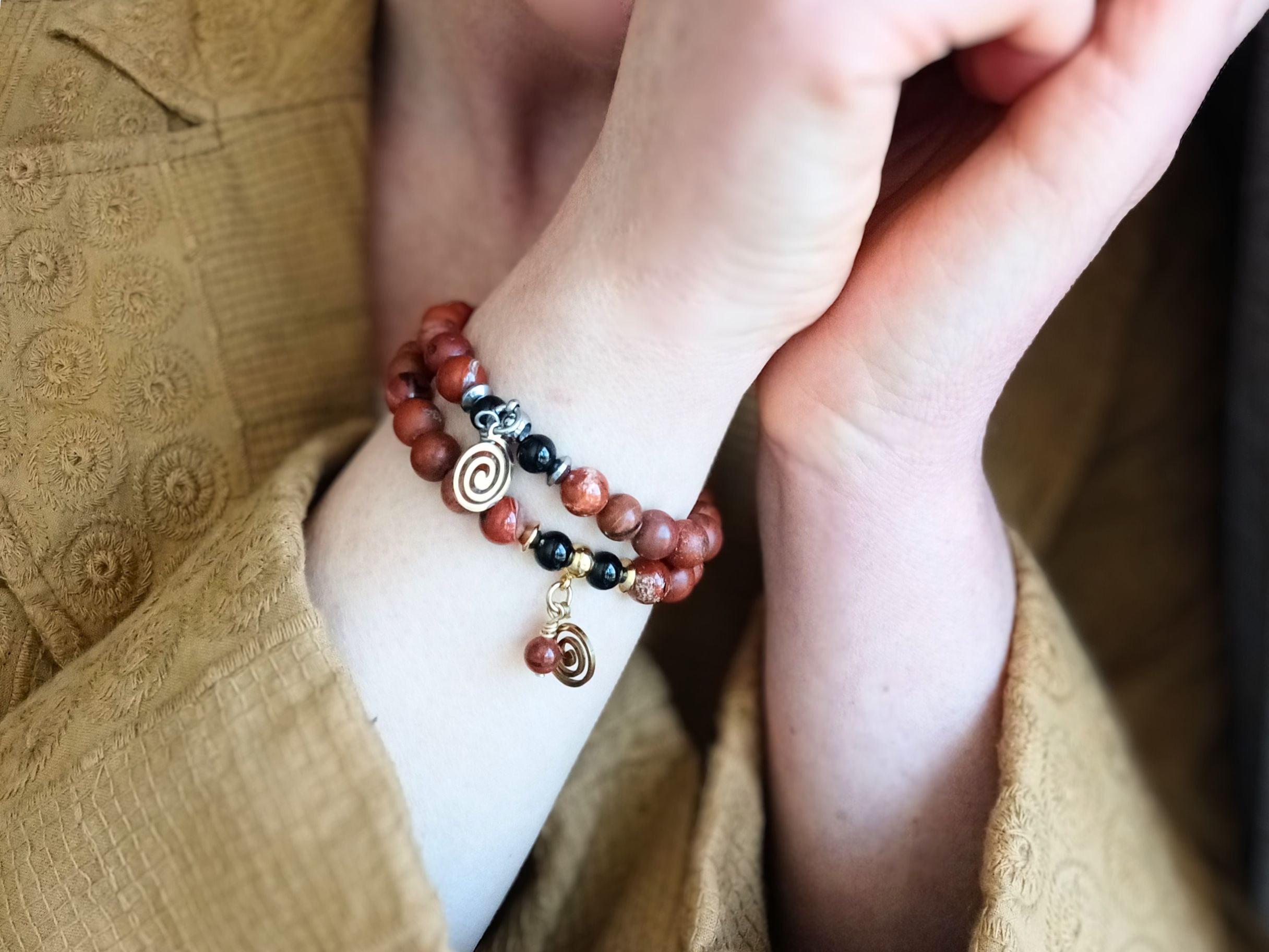 Armband SPIRALE „Dein Inneres kennt den Weg ins volle Leben.“