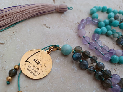 Mala LOVE  IS THE STRONGEST MEDICINE! ...Heilung beginnt mit dem Herzen.