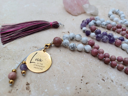 Mala LOVE IS THE STRONGEST MEDICINE ...Heilung beginnt mit dem Herzen.