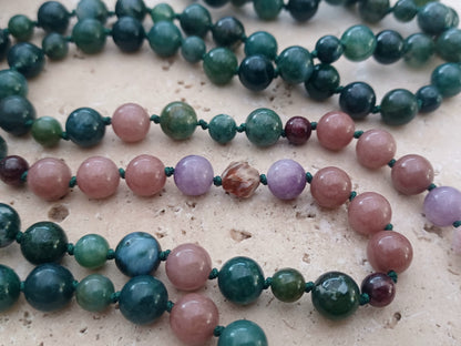 Mala  „Love is the strongest Medicine“  Liebe beginnt im Herzen – und wirkt weit darüber hinaus.