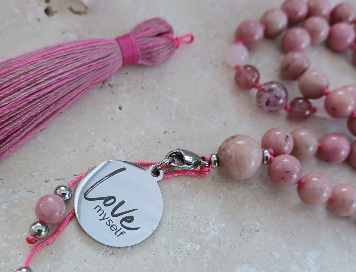 Mala Love myself - Begegne dir selbst liebevoll.