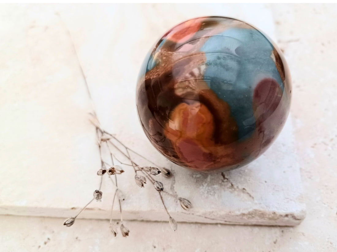 Polychromjaspis Kugel - Kreativität und Fantasie